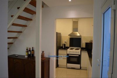 Apartamento De 2 Dormitorios Con Patio Y Muebles