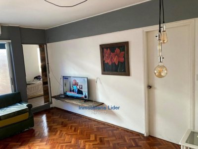 Apartamento De 2 Dormitorios En Centro