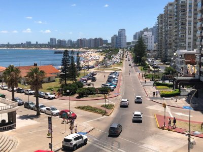 Apartamento 2 dormitorios en centro de Punta del Este