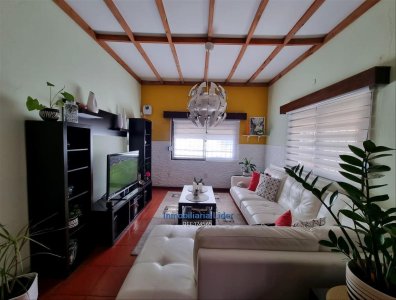 Gran Casa De 4 Dormitorios En Atahualpa