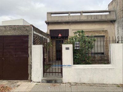 Casa Padrón Único 3 Dorm Y Gran Terreno En Pueblo Victoria.