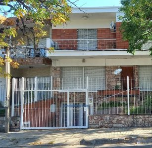 Casa De 3 Dormitorios En Buceo