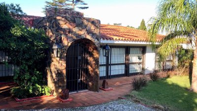 ALQUILER TEMPORADA, EXCELENTE PROPIEDAD PARA 8 PERSONAS CON PISCINA