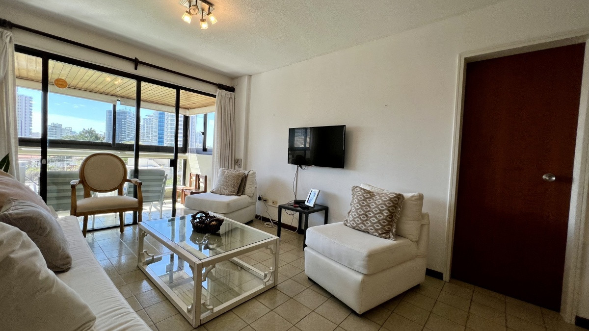 Apartamento en venta 2 dormitorios Parquemar center