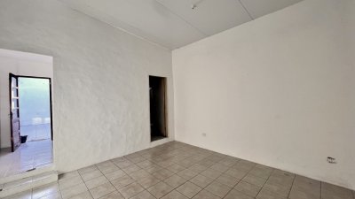 VENTA LOCAL CON RENTA MALDONADO