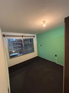 Venta De Monoambiente Con Divisiones Sobre Avenida 18 De Julio En Cordón