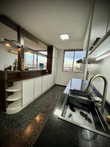 Venta Apartamento A Nuevo Muy Luminoso 3 Dormitorios En Malvin Norte