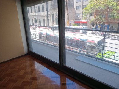 Venta De Apartamento 4 Dormitorios, 3 Baños, Garaje, Impecable,En Cordón