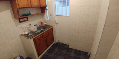 Muy Lindo Apartamento De 2 Dorm Con Patio 
