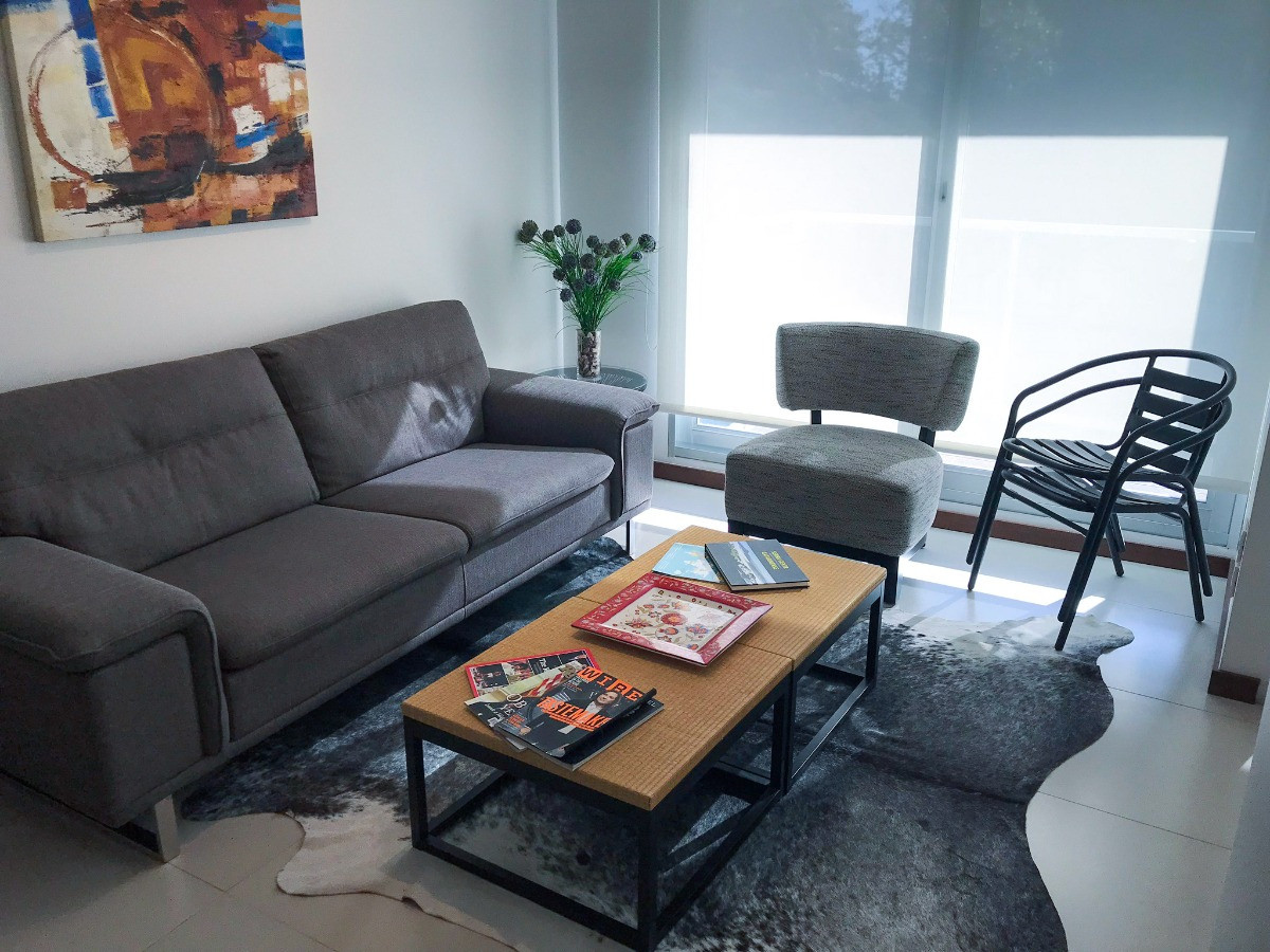 Hermoso Apartamento De 1 Dormitorio En Pocitos Con Balcón Y Garaje Amoblado
