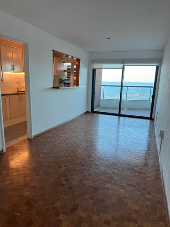 Alquiler Apartamento 2 Dormitorios Vista Al Mar En Malvin