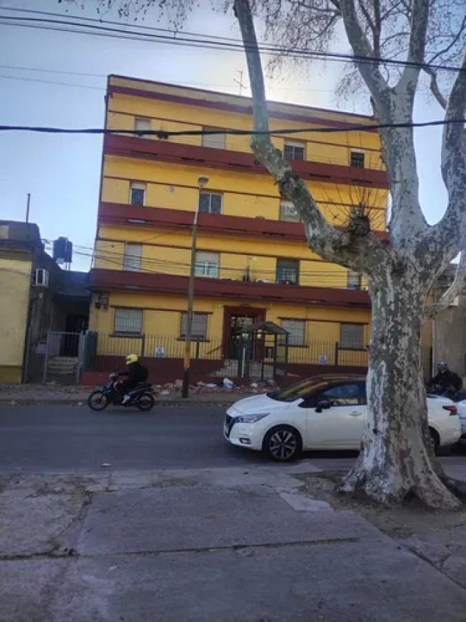 Alquiler Apartamento 2 Dormitorios Y Balcón, Zona La Unión
