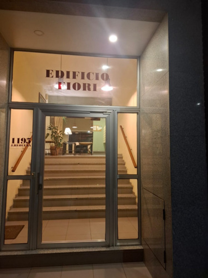 Alquiler Apartamento 2 Dormitorios Y Balcón, Cordón !!