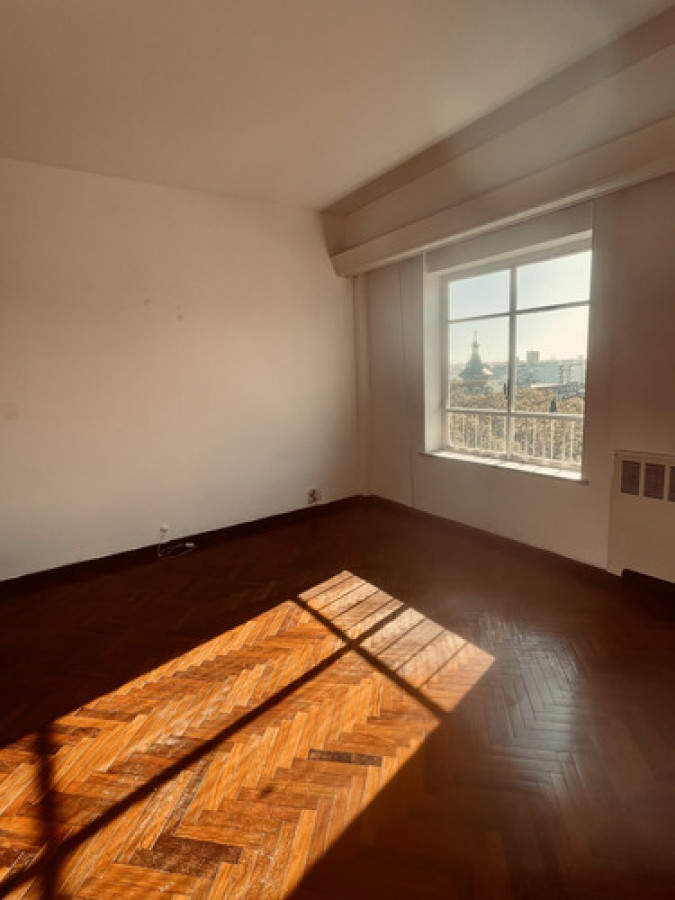 Venta Apartamento 4 Dormitorios 3 Baños Garaje Barrio Sur