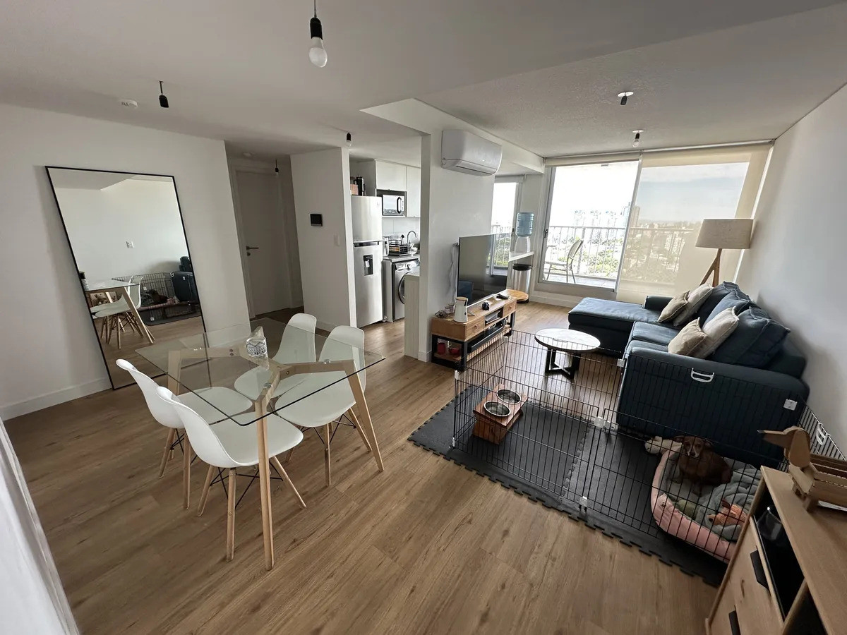 Hermoso Apartamento De 3 Dormitorios Con Cochera