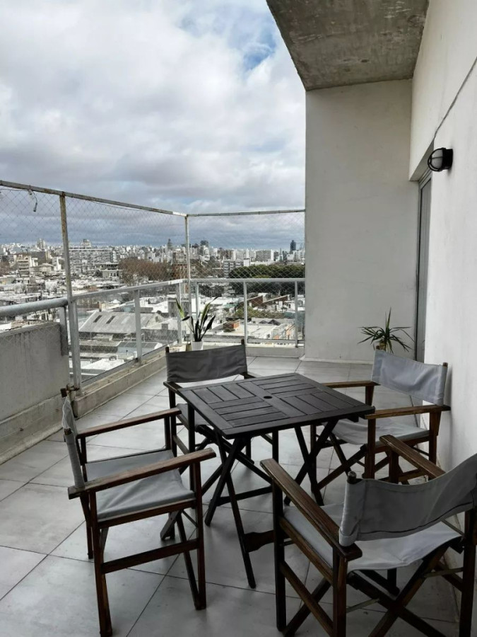 Alquiler De Apartamento 2 dormitorios Terraza Amplia Con Parrillero Individual Impecable En Tres Cruces