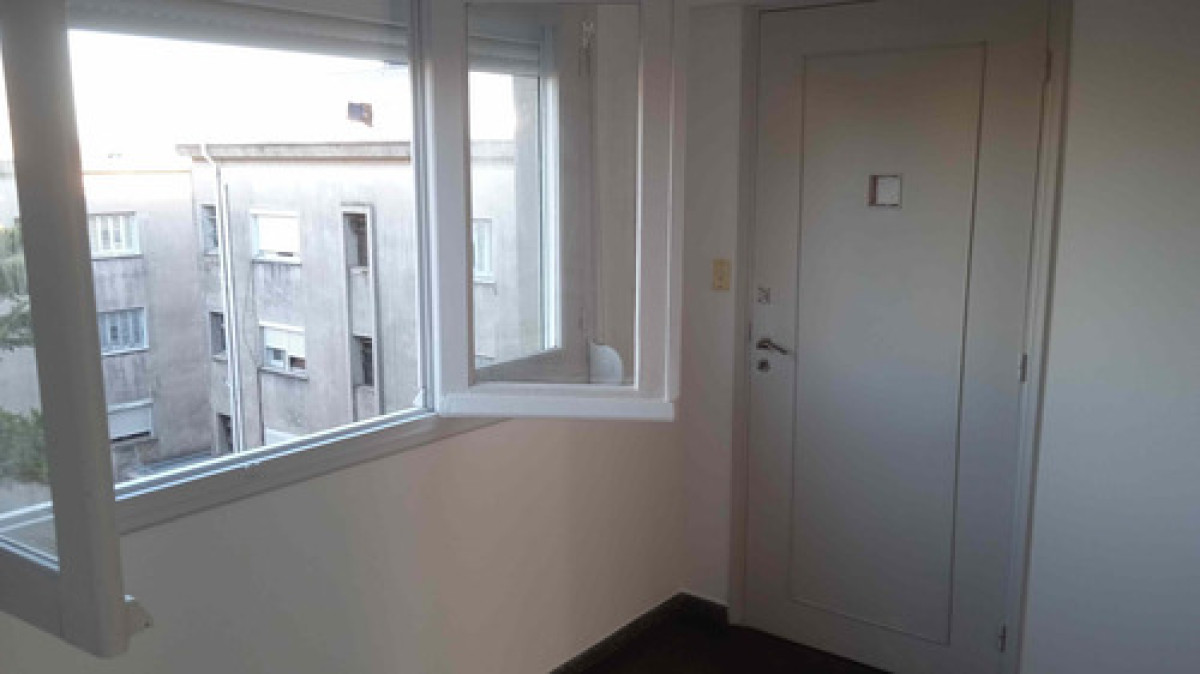 Excelente Apartamento 2 Dormitorios, Muy Comodo Y Seguro. Muy Iluminado