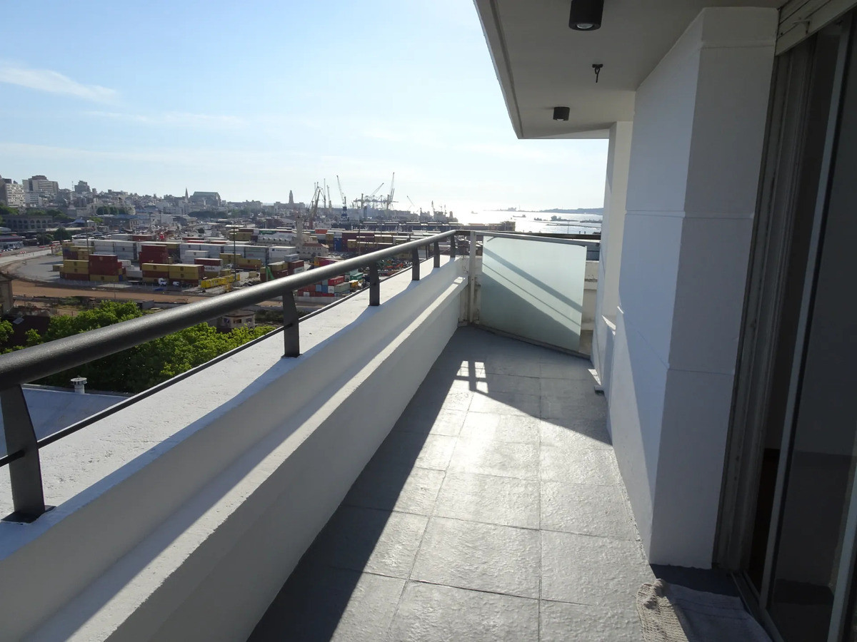 Alquiler Apartamento 1 Dormitorio Terraza Con Vista A La Bahía En Aguada