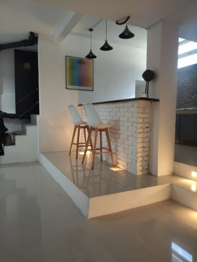 Alquiler Apartamento Remodelado A Nuevo Ubicado En Subsuelo 3 Dormitorios En La Comercial