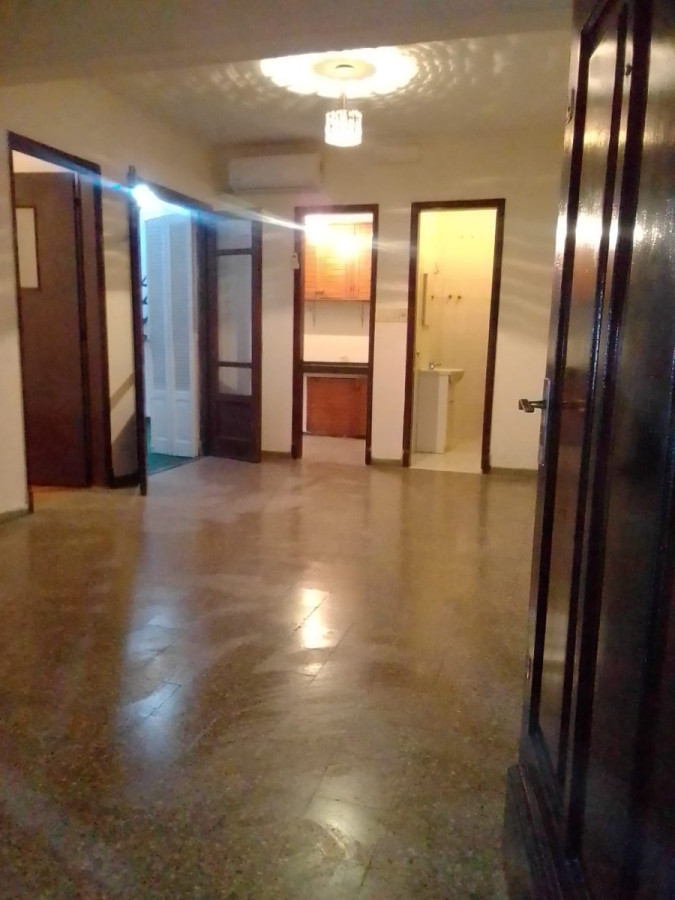 Alquiler Apartamento Iluminado Patio Azotea 2 Dorm Larrañaga