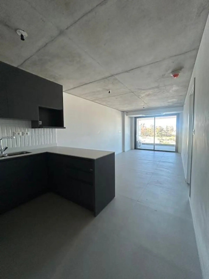 Hermoso Apartamento De 1 Dorm Con Cochera