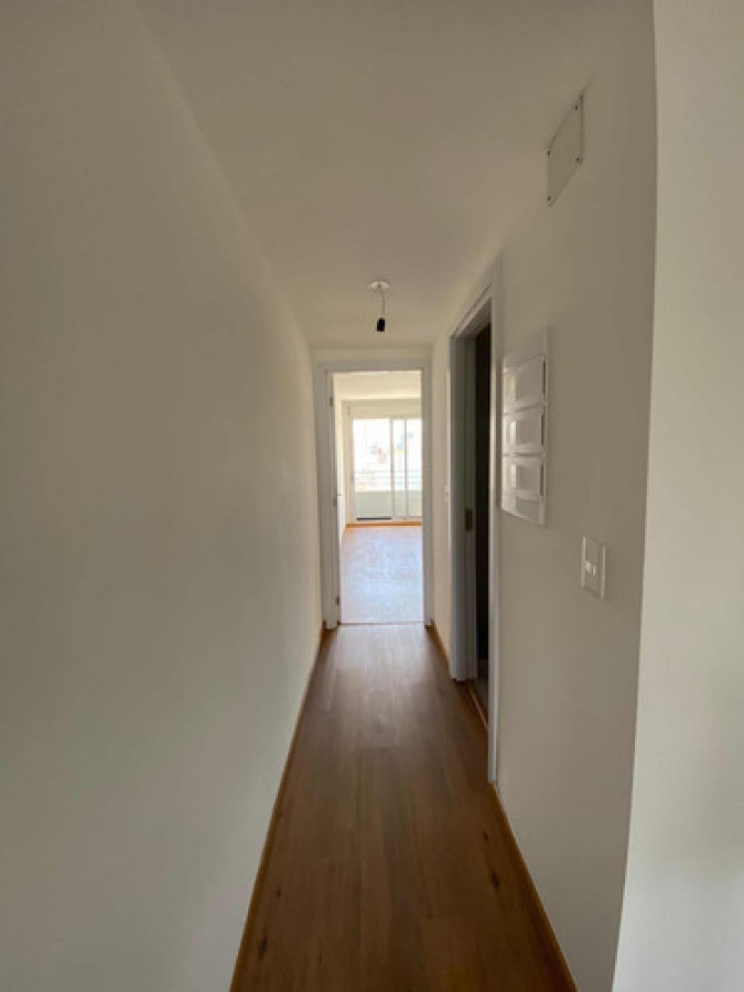 Alquiler Espectacular Apartamento De 1 Dormitorio Con Cochera En Parque Rodó