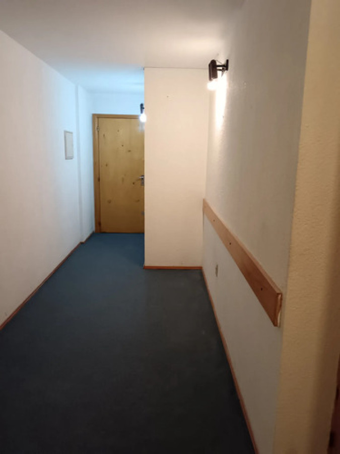 Monoambiente Al Frente Dividido Con Paredes De Yeso Ideal Oficina, Consultorio O Estudio.