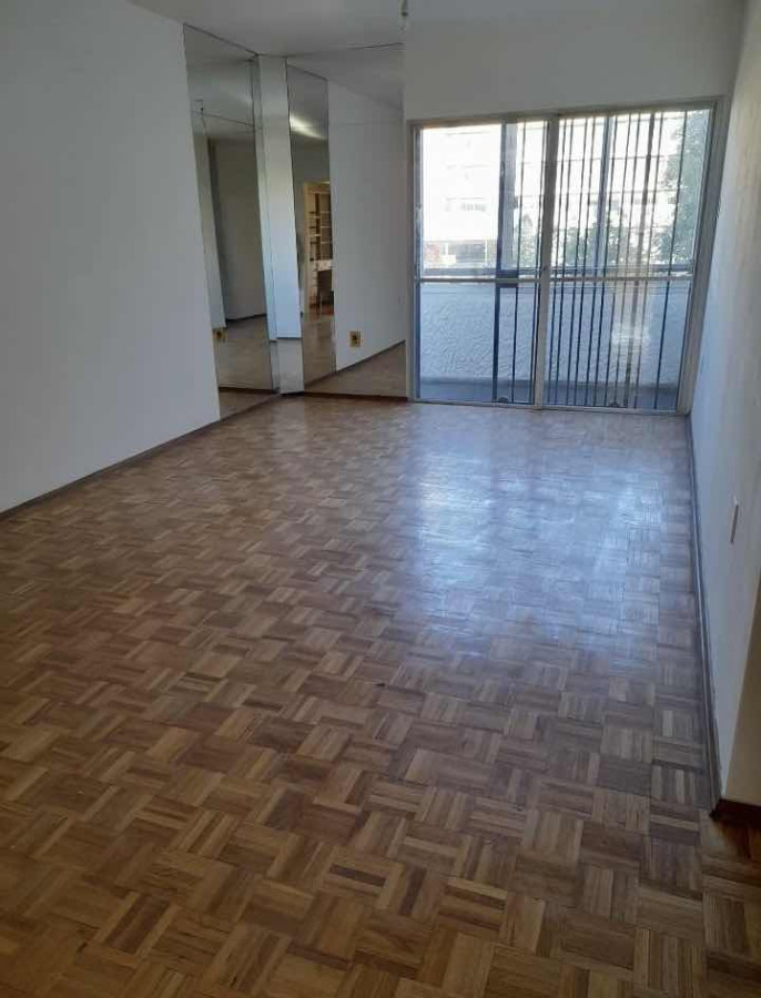 Alquiler Apartamento 2 Dormitorios Con Garage En Punta Gorda
