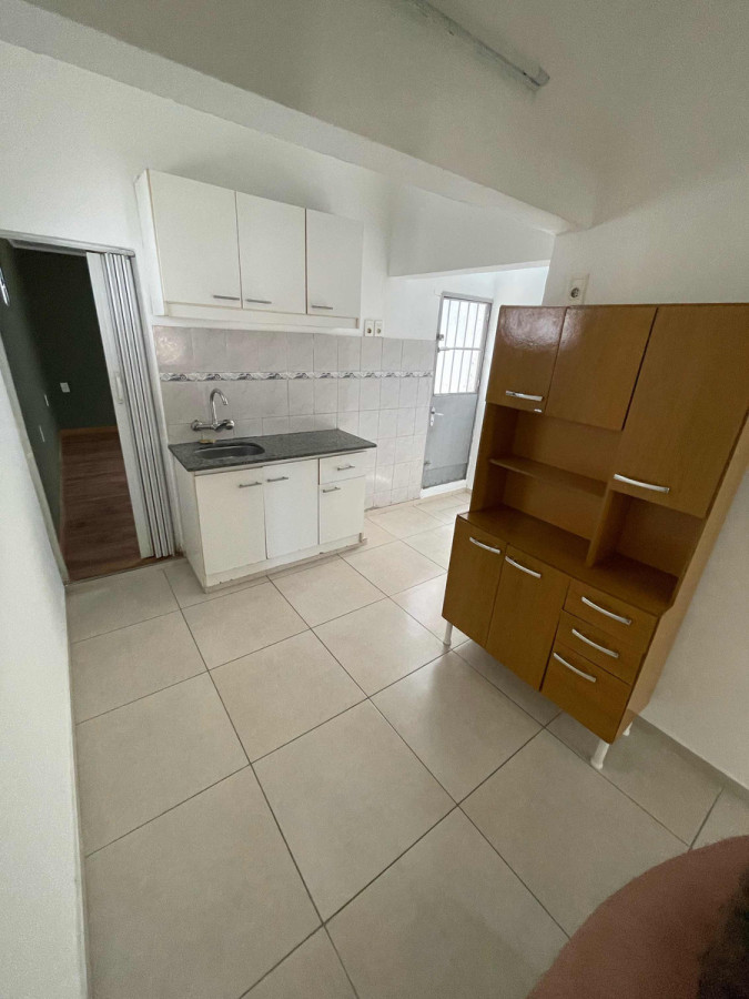Muy Linda Casa De 1 Dorm Con Cochera 