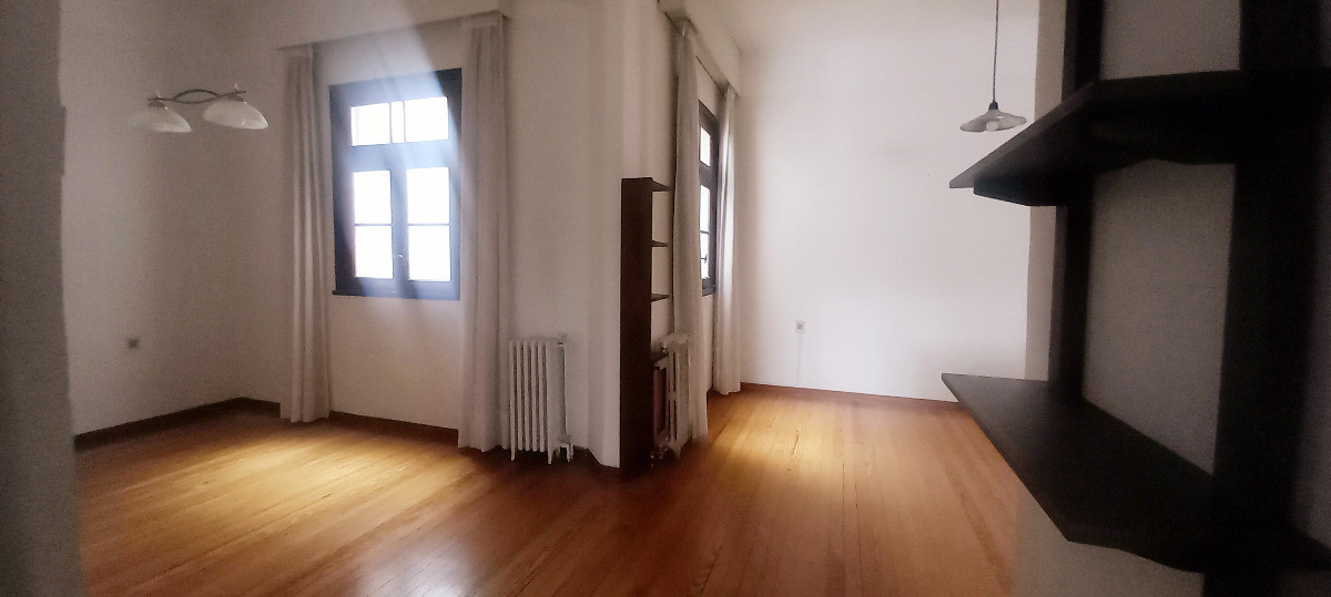 Alquiler Apartamento De Estilo 2 Dormitorios En Barrio Sur