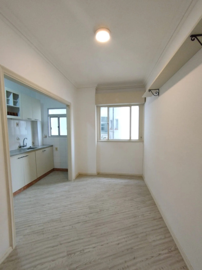 Alquiler Apartamento De 1 Dormitorio Amplio Y Luminoso En Centro