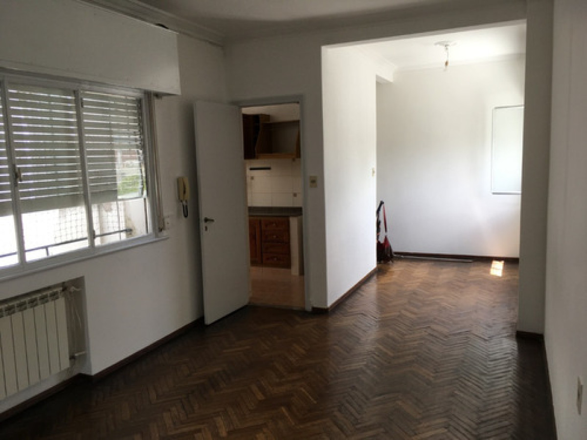 Apartamento 2 Dorm Cómodo Y Luminoso