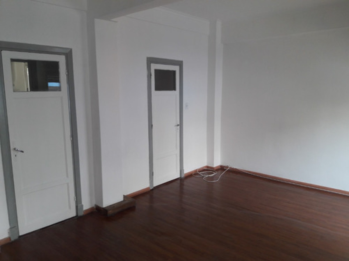 Hermoso Apartamento De 2 Dorm Con Gran Balcón 