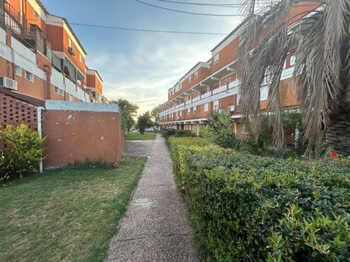 Lindo Apartamento De 3 Dorm En Complejo Cerrado