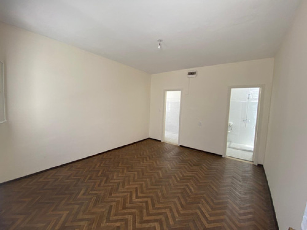 Alquiler Monoambiente Con Patio Proximo  A Montevideo Shopping 
