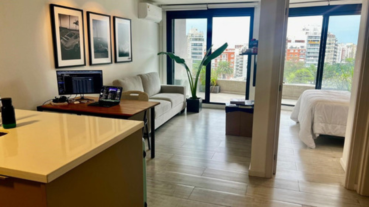 Alquiler  De Espectacular Apartamento De 1 Dormitorio Y Terraza En Punta Carretas