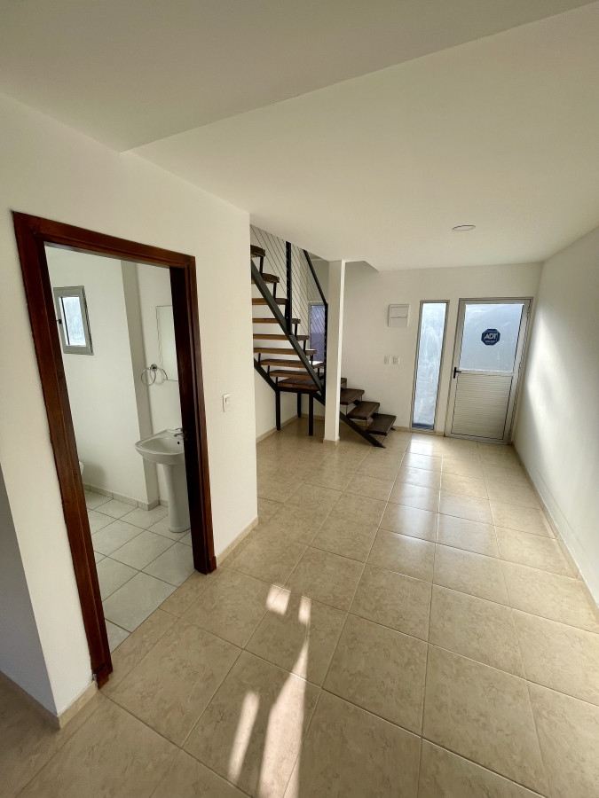 Alquiler Duplex 2 Dormitorios Balcón Cochera En Malvín Norte