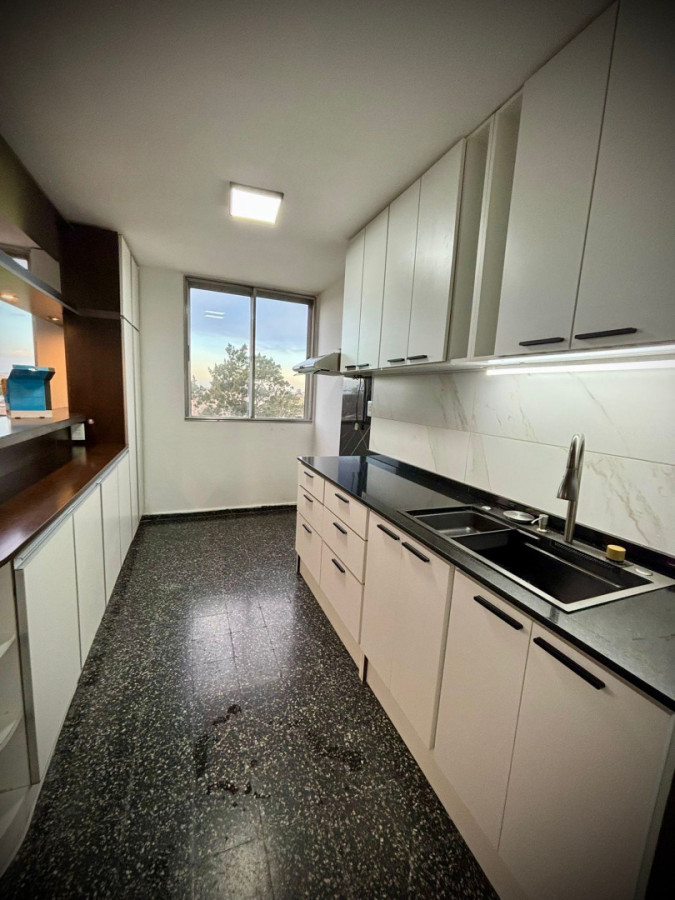 Venta Apartamento 3 Dormitorios En Malvín Norte