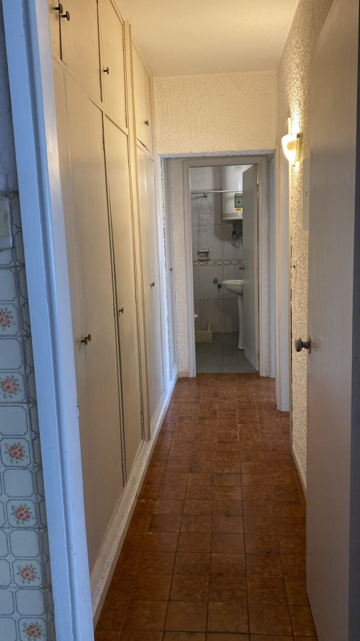 Venta Renta Apartamento 2 Dormitorios Excelente Estado Centro