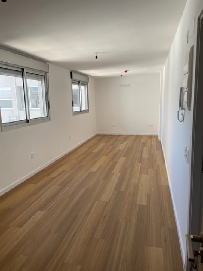  Alquiler De Monoambiente Impecable En Zona Centro 