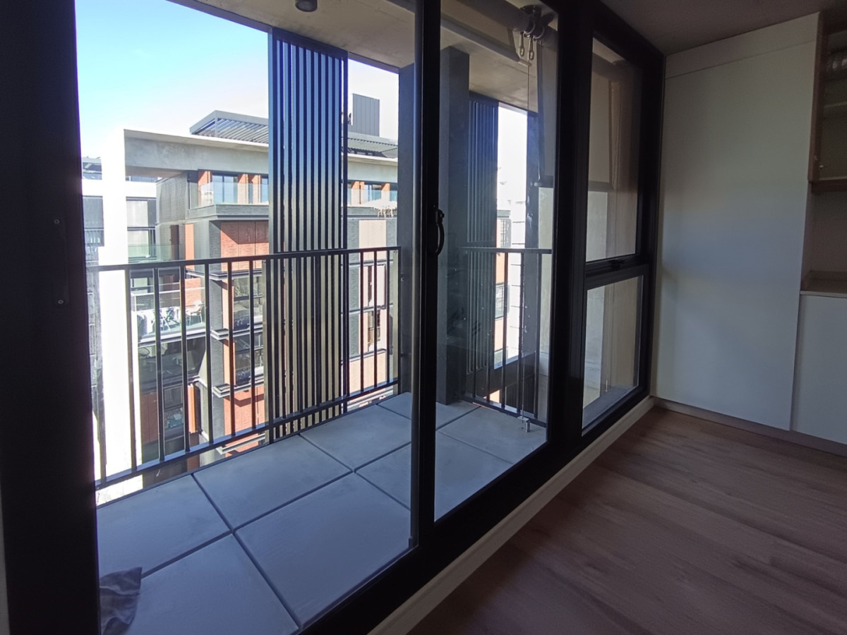 Alquiler Apartamento Nuevo De 1 Dormitorio Con Balcón Al Frente En Centro