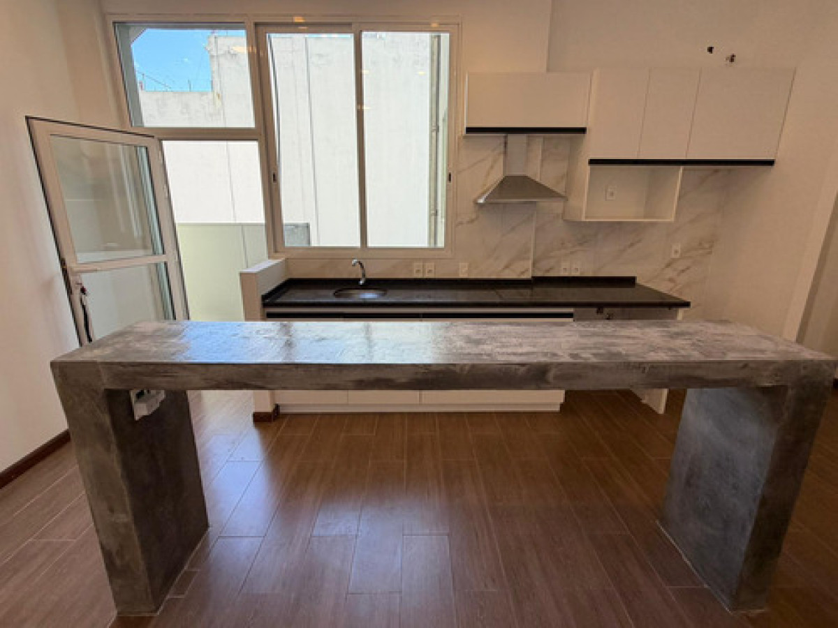 Alquiler De Apartamento 1 Dormitorio Con Terraza Impecable En Cordón