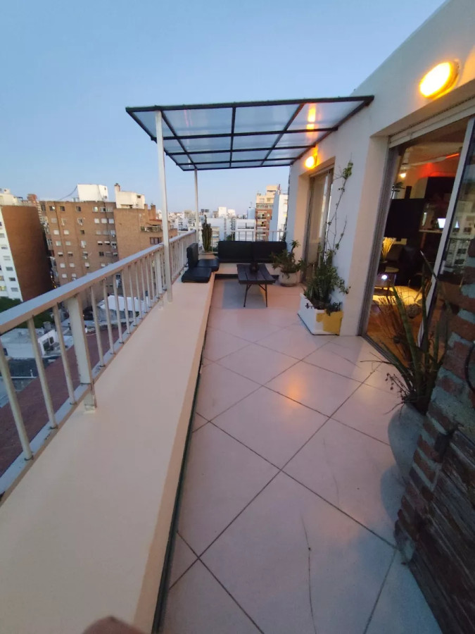 Alquiler De Moderno Penthouse Amoblado Y Equipado En Pocitos