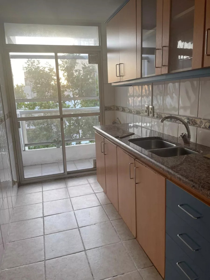 Alquiler Apartamento Al Frente De 1 Dormitorio En Pocitos