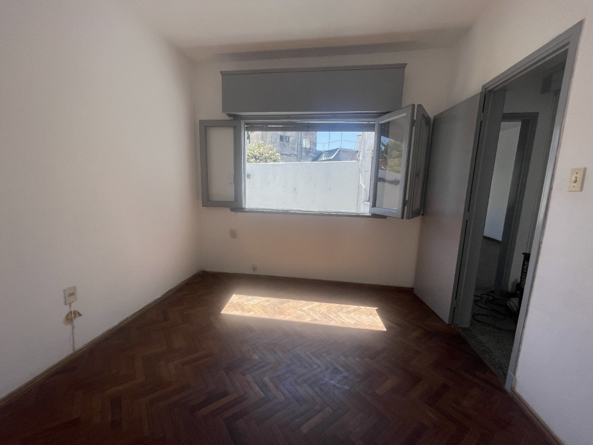 Precioso Apartamento De 2 Dorm Con Patio 