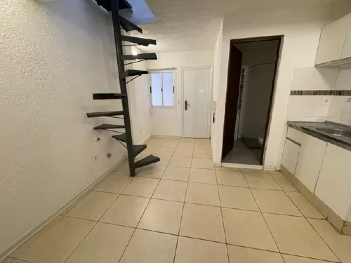 Apartamento Duplex 1 Dormitorio Pocitos Bajos Gastos Comunes