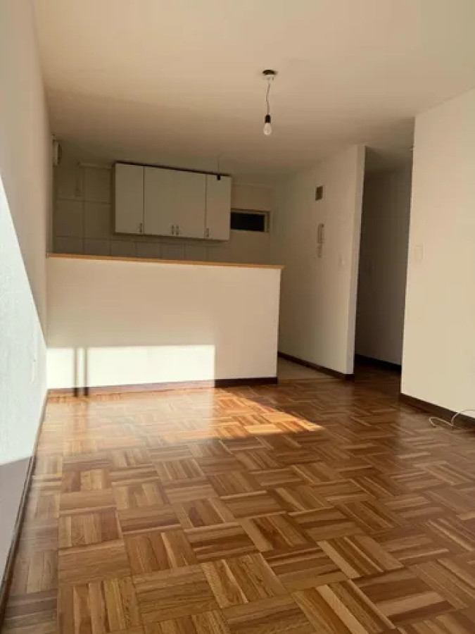 Hermoso Apartamento De 1 Dormitorio En Tres Cruces 