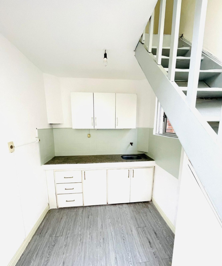 Apartamento En Barrio Reducto En Impecable Estado