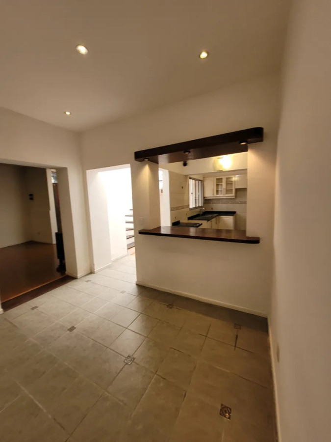 Hermosa Casa De 3 Dorm A Pocas Cuadras De Tres Cruces Shopping