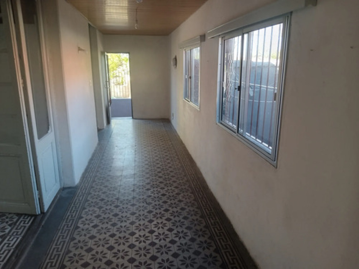 Alquiler De Casa 2 Dormitorios Patio Sin Gastos En Cerrito